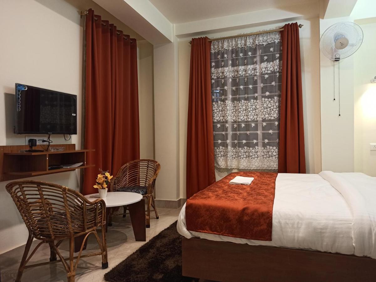 Vanagleda-A Boutique Guest House シロン エクステリア 写真