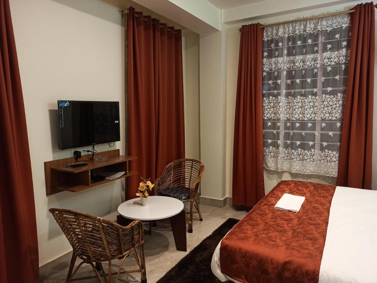 Vanagleda-A Boutique Guest House シロン エクステリア 写真