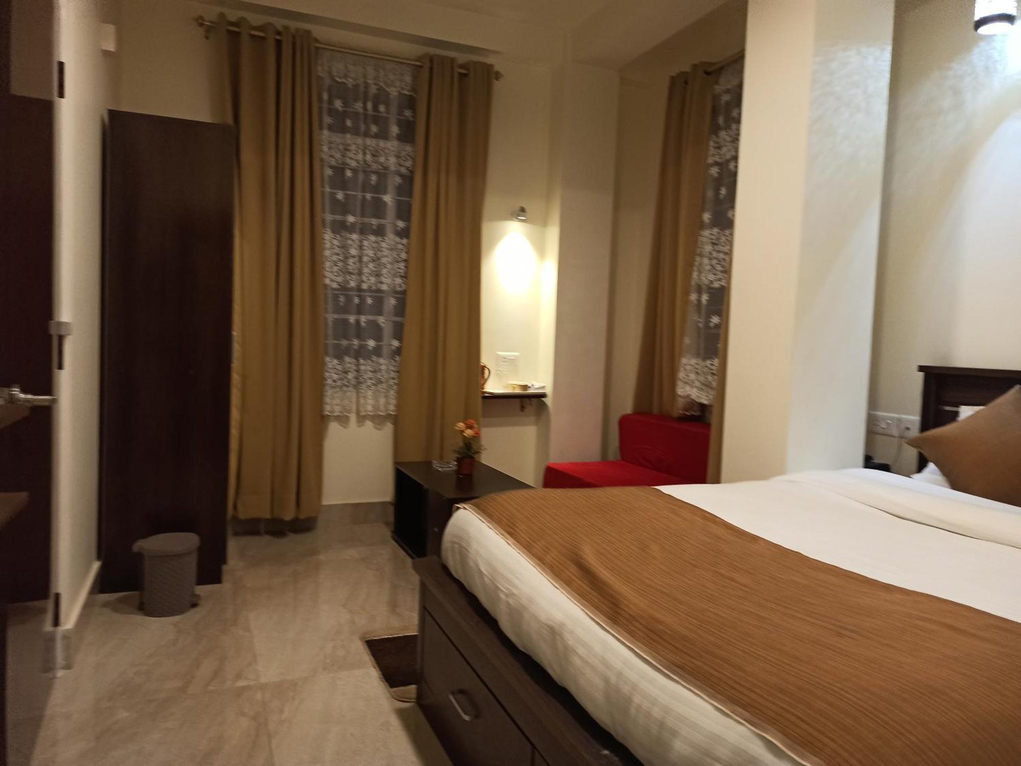 Vanagleda-A Boutique Guest House シロン エクステリア 写真